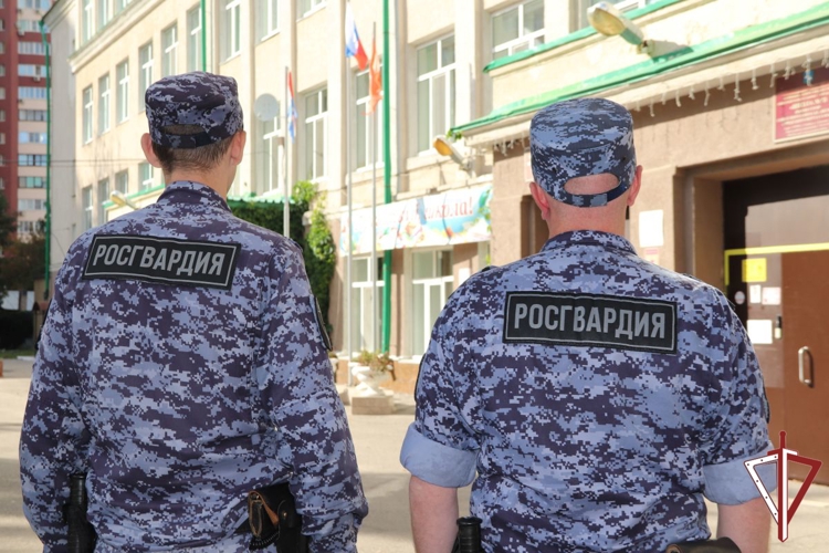 В Самарской области с участием Росгвардии проводятся проверки безопасности образовательных учреждений