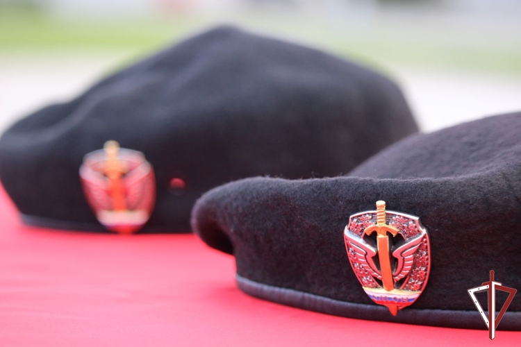 В Приволжском округе Росгвардии завершились испытания на право ношения геральдического знака ОМОН I степени