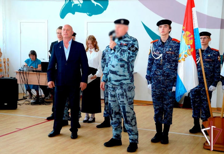 В Самарской области росгвардейцы поздравили школьников региона с Днем знаний