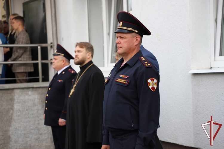 Представитель Росгвардии поздравил самарских кадет с Днем знаний