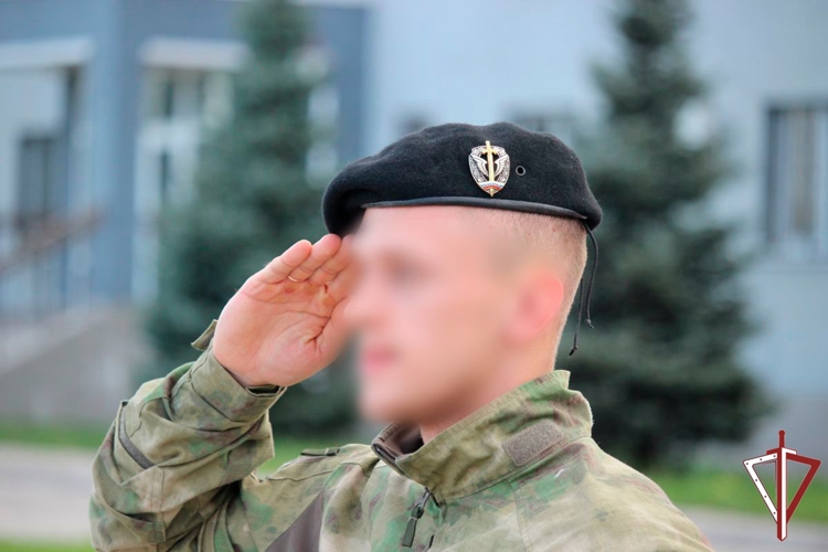 В Приволжском округе Росгвардии завершились испытания на право ношения геральдического знака ОМОН I степени