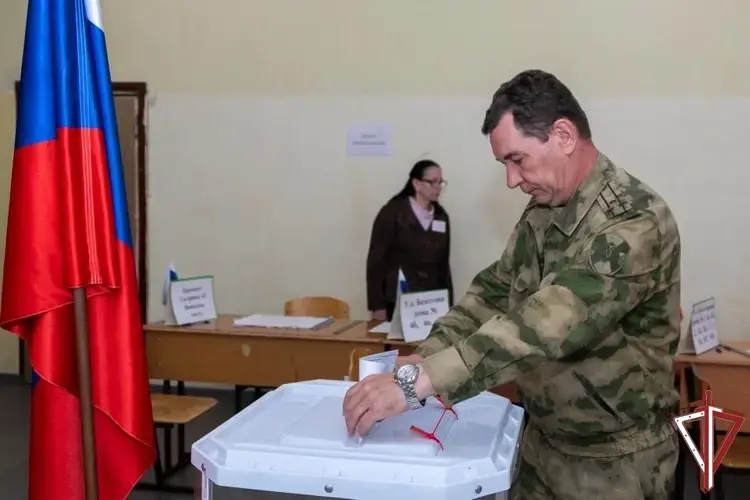 Личный состав Приволжского округа Росгвардии продолжает участвовать в голосовании на выборах депутатов Государственной думы 