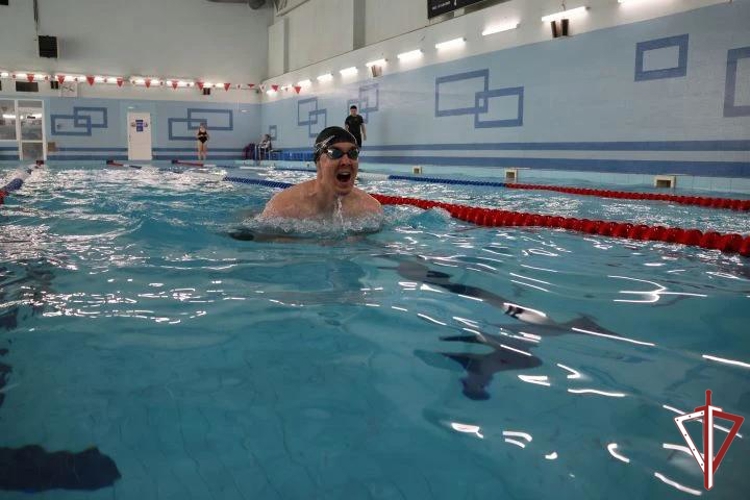 Самарские росгвардейцы стали лучшими на окружном чемпионате по плаванию