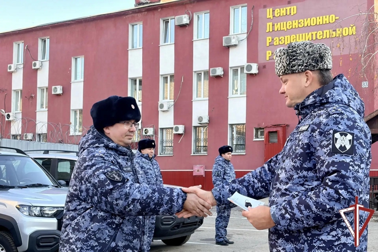 Подразделения ЛРР Росгвардии получили новый служебный автотранспорт в Самарской области